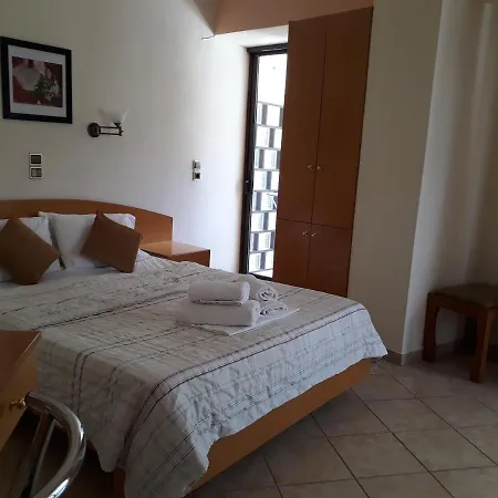 Souropanis 3* Kamena Vourla