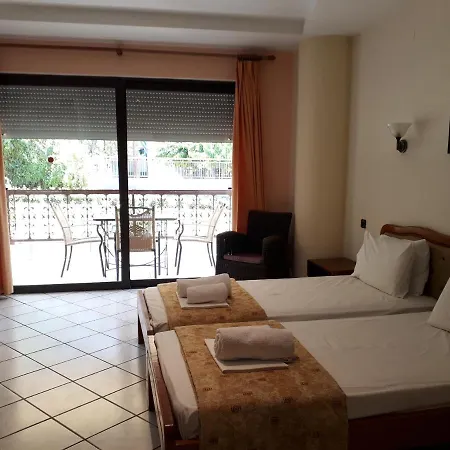 Studios Souropanis Guest house *