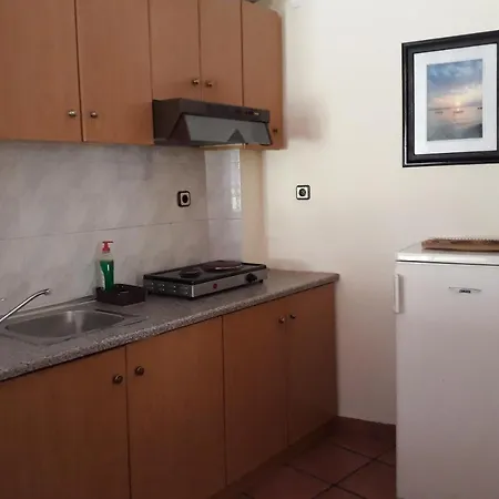 Souropanis Πανσιόν Καμένα Βούρλα