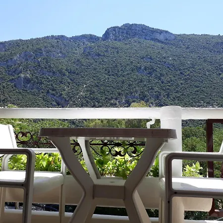 Studios Souropanis Guest house *
