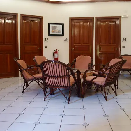 Studios Souropanis Guest house *