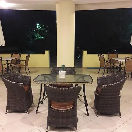 Souropanis Πανσιόν