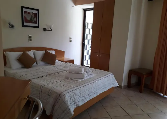 Studios Souropanis 3* Kamena Vourla